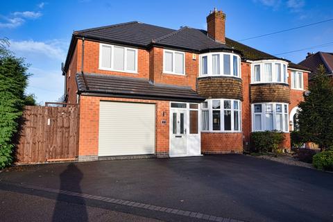 4 bedroom semi-detached house to rent, Windrush Grove, Selly Oak B29