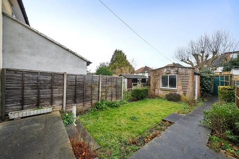 3 bedroom terraced house for sale, The Causeway, Carshalton