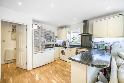 2 bedroom end of terrace house for sale, St. Albans Grove, Carshalton