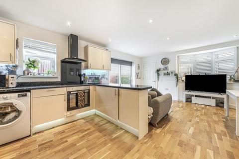 2 bedroom end of terrace house for sale, St. Albans Grove, Carshalton