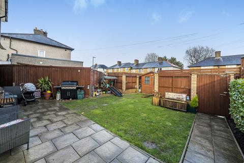 2 bedroom end of terrace house for sale, St. Albans Grove, Carshalton