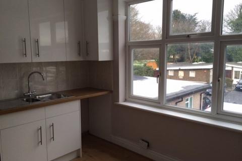 2 bedroom flat to rent, Sanderstead