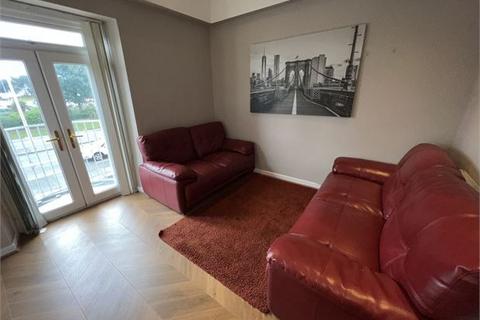 4 bedroom house share to rent, Oystermouth Road, Swansea,