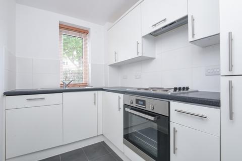 Studio to rent, Sudbrooke Road London SW12