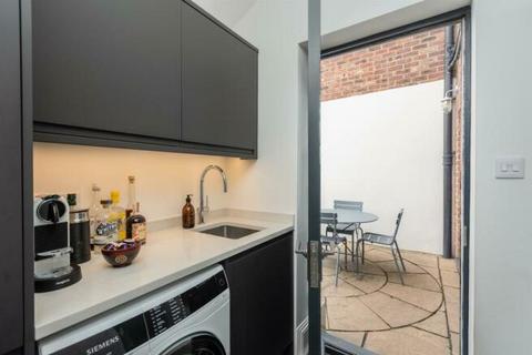 14 Well Close Terrace, Whitby, YO21 3AR