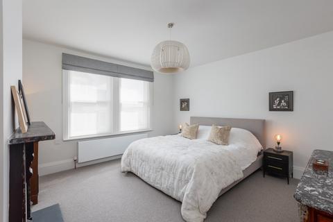 14 Well Close Terrace, Whitby, YO21 3AR