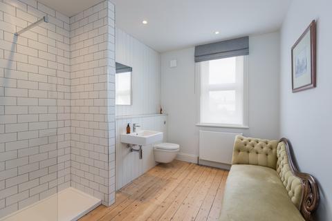 14 Well Close Terrace, Whitby, YO21 3AR