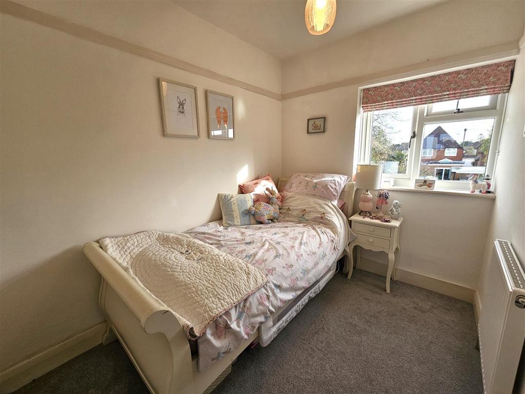 Bed 3.jpg