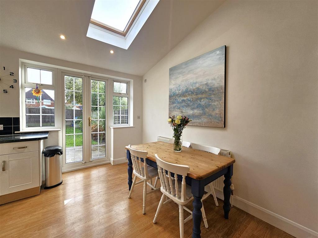 Dining area.jpg
