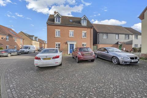 5 bedroom detached house to rent, Sycamore Drive, Bury St. Edmunds