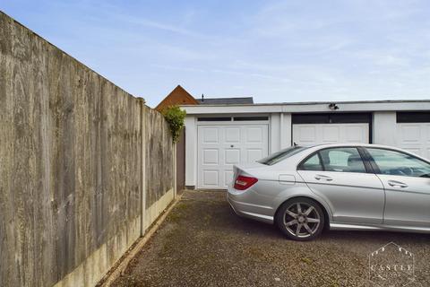 3 bedroom townhouse for sale, Grove Road, Burbage, Hinckley