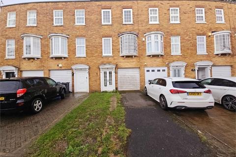 4 bedroom townhouse to rent, Hawthorns, Woodford Green, Woodford Green, Essex.