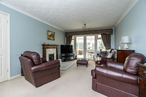 3 bedroom detached house for sale, The Chase, Pinchbeck