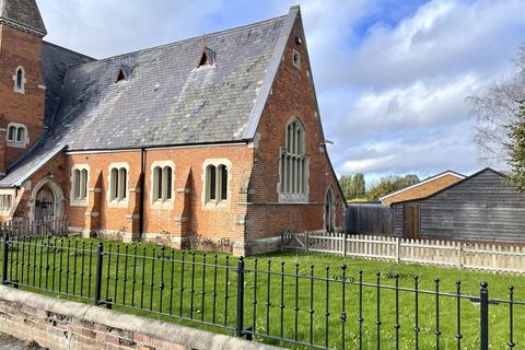 4 bedroom end of terrace house for sale, Postland Road, Crowland