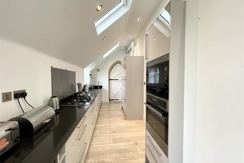 4 bedroom end of terrace house for sale, Postland Road, Crowland