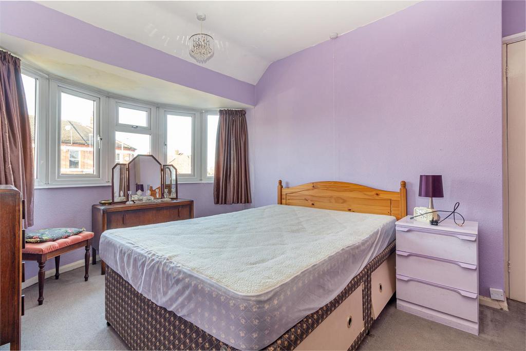 Bedroom-1-2 23.jpg