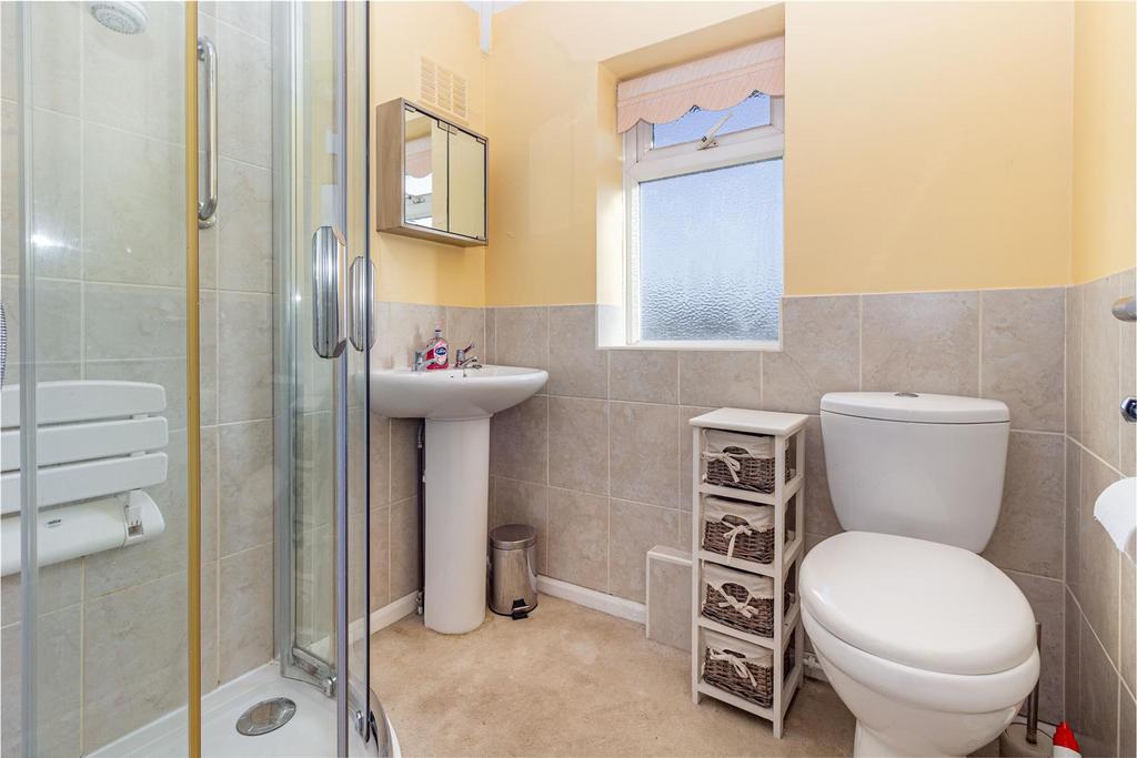 Bathroo-1.jpg