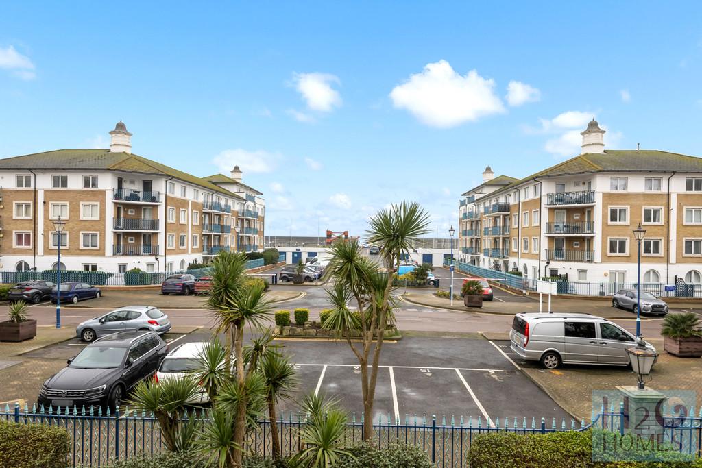 Hamilton Court 13-014