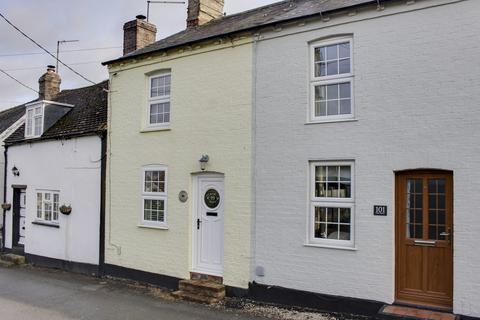 2 bedroom cottage to rent, High Street, St. Neots PE19