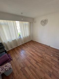 1 bedroom flat to rent, Baguley Crescent, Middleton