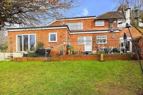 4 bedroom semi-detached house for sale, Yeames Close, Birmingham B43