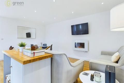 10 Crigdon, Wilnecote, Tamworth, B77 4JT