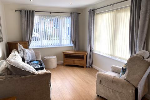 2 bedroom apartment to rent, College Court , College Close, Lincoln