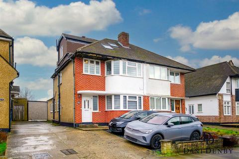 4 bedroom semi-detached house for sale, Warwick Avenue, Edgware HA8