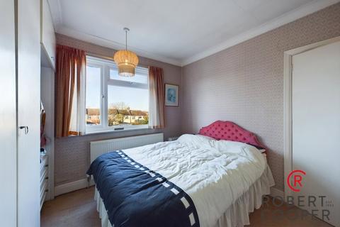 2 bedroom end of terrace house for sale, Shaldon Drive, Ruislip, HA4