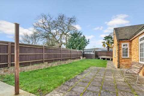 3 bedroom detached bungalow for sale, Park Avenue, Staines-upon-Thames