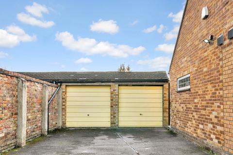 undefined, Park Avenue, Staines-upon-Thames