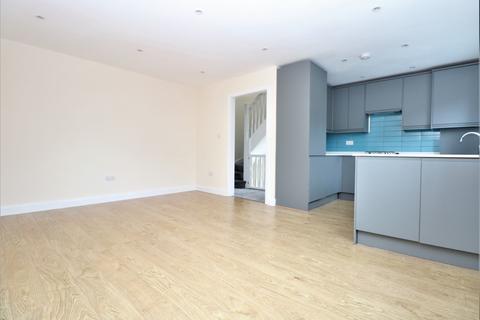 3 bedroom apartment to rent, Iveagh Avenue, London NW10