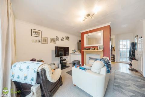 3 bedroom terraced house for sale, Brookside Walk, Tadley RG26