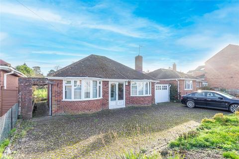 2 bedroom detached bungalow for sale, Sebright Avenue, Worcester