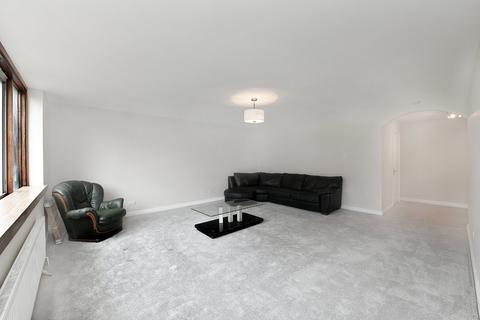 3 bedroom flat for sale, The Quadrangle, Southwick Street, London