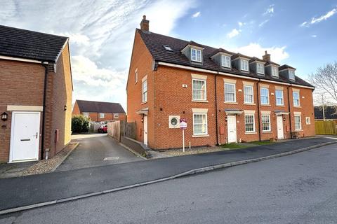 3 bedroom semi-detached house for sale, Valiant Way, Melton Mowbray