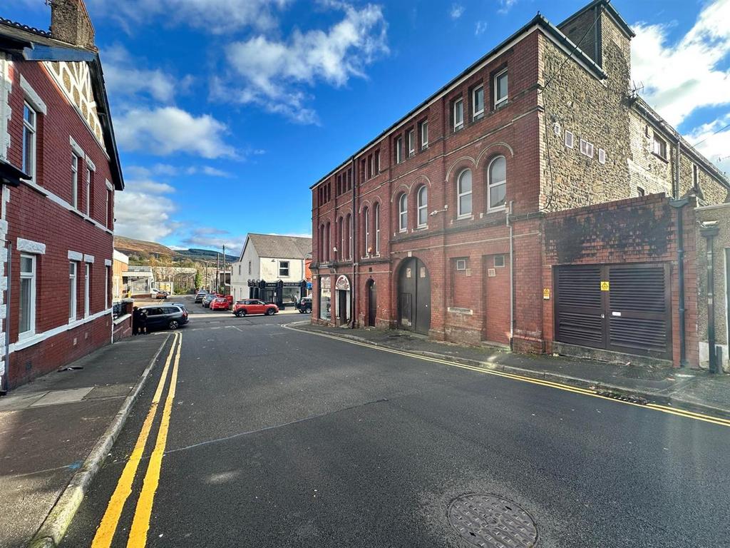 Elevation (Upper Street)