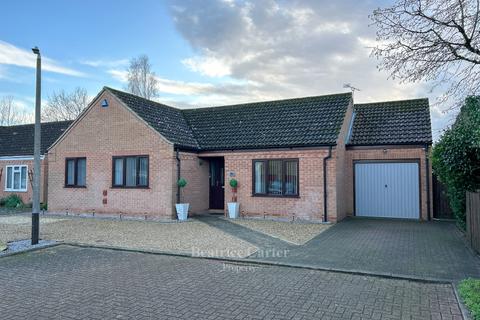 3 bedroom detached bungalow for sale, Hawthorn Walk, Bury St. Edmunds IP28