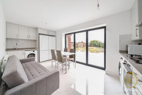 undefined, Pond Meadow, Guildford