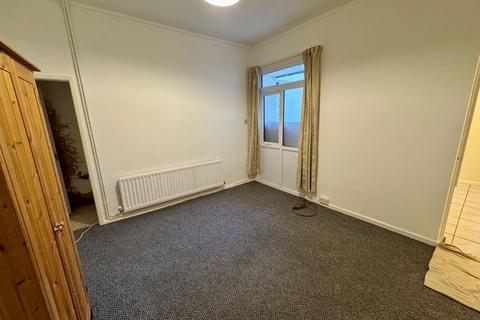 2 bedroom house for sale, High Road, Willenhall