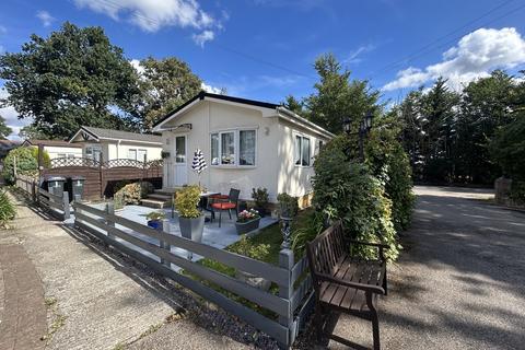 undefined, St Johns Park , Theobalds Park Road