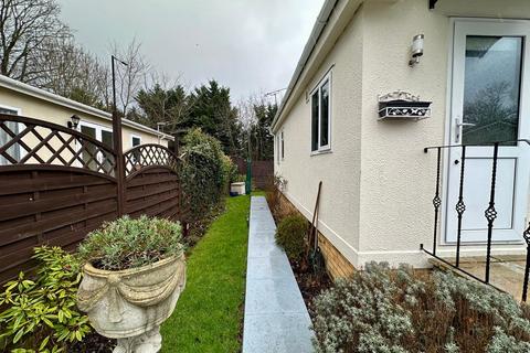 undefined, St Johns Park , Theobalds Park Road