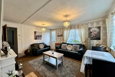undefined, St Johns Park , Theobalds Park Road