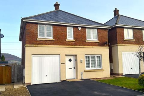 4 bedroom detached house for sale, Thomas Hill Close, Llanfoist, Abergavenny