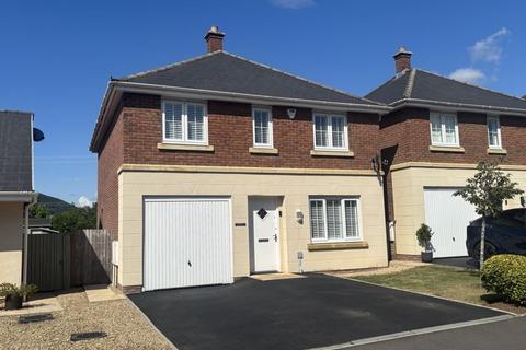 Thomas Hill Close, Llanfoist, Abergavenny