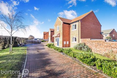 4 bedroom detached house for sale, Highfields, CLOWNE