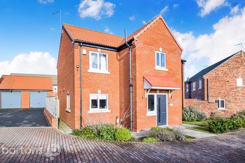 4 bedroom detached house for sale, Highfields, CLOWNE