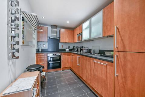 2 bedroom flat for sale, Seven Kings Way, Kingston, Kingston upon Thames, KT2