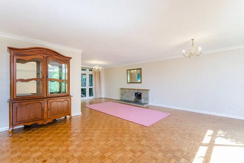 5 bedroom detached house to rent, Lord Chancellor Walk, Kingston, Kingston upon Thames, KT2