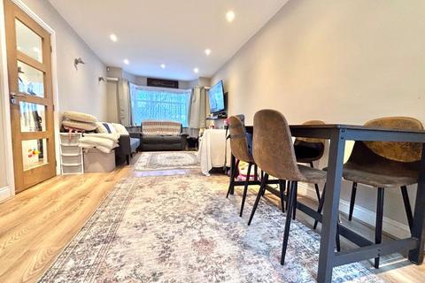 26 Fowlmere Road, Birmingham, B42 2EA